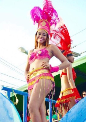 Connie Nájera, la reina de belleza catracha, que participa en video de Farruko