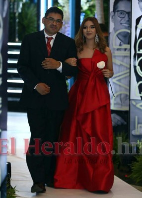 FOTOS:Las seniors más bellas en la inolvidable Prom 2019 de la Macris School