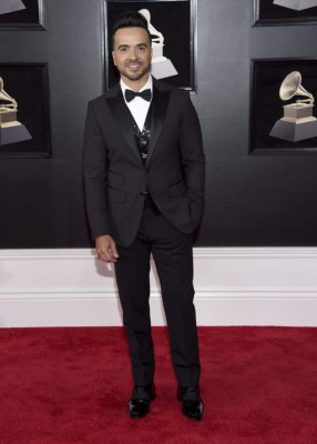 Así desfilan los famosos por la alfombra roja de los Grammy 2018