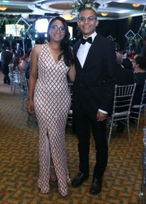 Ellos fueron los mejores vestidos en la Prom 2017 de la Elvel School