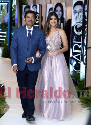 FOTOS:Las seniors más bellas en la inolvidable Prom 2019 de la Macris School