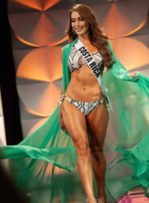 FOTOS: Así desfilaron en traje de baño las candidatas de Miss Universo 2019