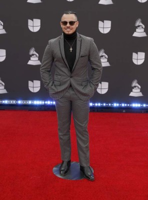 FOTOS: Famosos que deslumbraron en la alfombra roja de los Latin Grammy 2019