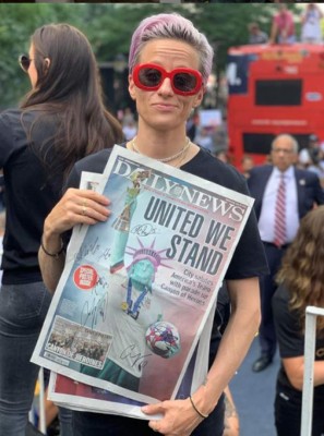 Así vive Rapinoe, controversial capitana de EEUU que desafió a Trump