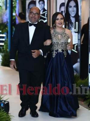 FOTOS:Las seniors más bellas en la inolvidable Prom 2019 de la Macris School