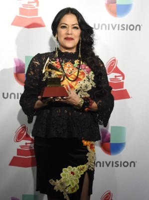 FOTOS: Las peor vestidas de los Grammy Latino 2017