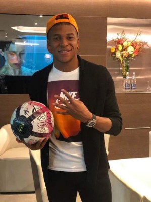 Así gasta los 17,5 millones de Euros que gana Kylian Mbappé en el Paris Saint Germain