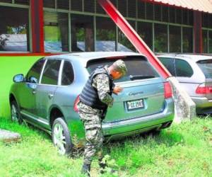 El lujoso Porsche Cayenne está valorado en 1.6 millones de lempiras.