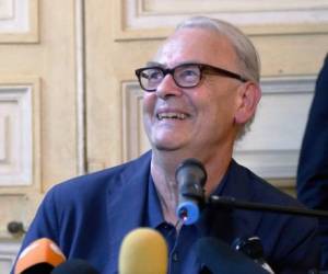 El escritor francés Patrick Modiano durante una rueda de prensa en París, tras el anuncio de su Premio Nobel de Literatura.