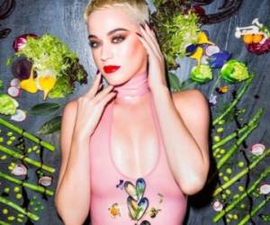 Feels es el tema que lanzó Katy Perry en colaboración con Calvin Harris y los raperos Pharrell Williams and Big Sean. Esta va por el título de mejor canción del verano de 2017.