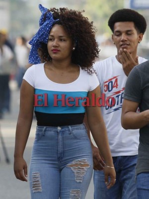 Estas hermosas mujeres visten de gala el partido de repechaje entre Platense-Olimpia