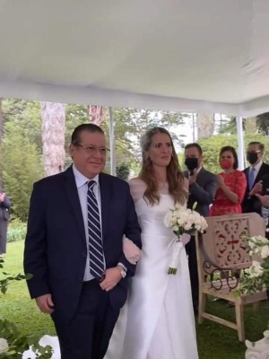 Romanticismo e invitados especiales: así fue la boda de Kilvett Bertrand y María Andrea Matamoros