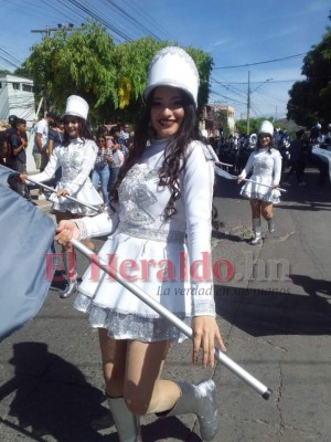 FOTOS: Color, alegría y fervor, así se viven los desfiles en Comayagua