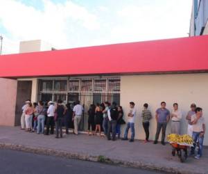 Las agencias han decidido no trabajar este lunes. Foto EL HERALDO