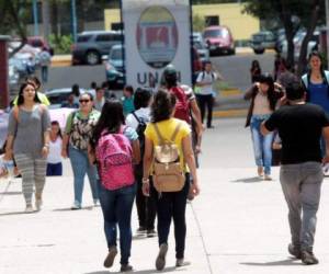 Un grupo de estudiantes de la máxima casa de estudios, ha mantenido tomadas las instalaciones de Ciudad Universitarias por más de 15 días.