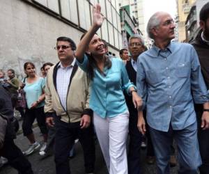 El alcalde Antonio Ledezma, junto a la depuesta diputada opositora María Corina Machado, en una imagen de archivo.