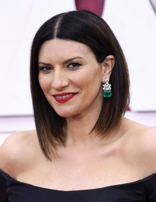 Laura Pausini deslumbra con elegante vestido en los Oscar 2021 (FOTOS)