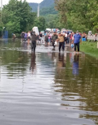 Soldados asisten evacuaciones en sectores de Gracias a Dios por huracán Iota (FOTOS)