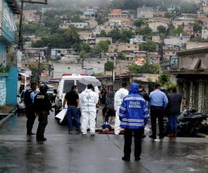 Durante la semana del 8 al 15 de octubre se registraron el asesinato de un periodista y su padre, el de una hondureña en Perú, nuevas masacres, trágicos accidentes y capturas de alto impacto que dejaron luto, dolor y consternación en las familias hondureñas. A continuación el recuento.