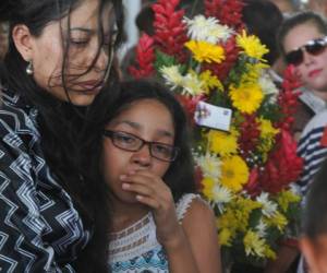 Julissa Aguilar, durante el funeral de su esposo Eduardo Montes.