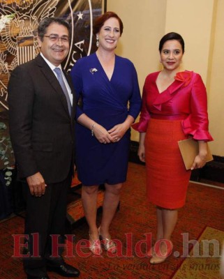 FOTOS: Ana García de Hernández repite vestido en asamblea de la ONU