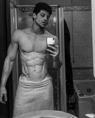 FOTOS: Luca Marchesi, el modelo italiano que lleva meses de entrenamiento de mandíbula