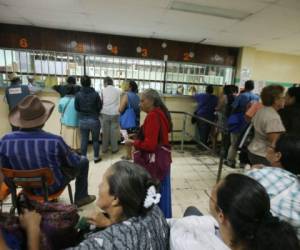 La adquisición incluye principalmente albúmina, alcohol, amicanina y acetaminofen, este último para atender pacientes de chikungunya.