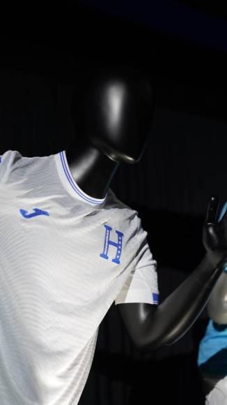 Evolución de los uniformes de la Selección de Honduras en eliminatorias mundialistas