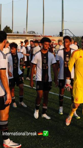 Leonardo Posadas, futbolista del Borussia Dortmund y de Alemania que jugaría con Honduras