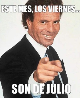 Como de costumbre, Julio Iglesias es víctima de graciosos memes durante este mes