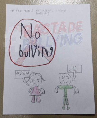 Niños en escuelas se pronuncian contra el bullying por medio de dibujos