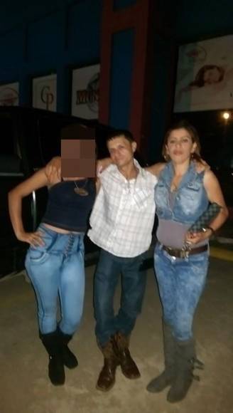 “Se fue con otro”, la respuesta del hombre que mató a su esposa y fue delatado por el mal olor y una fosa en su patio