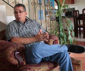 Hugo Almeida Leyva es el coordinador nacional de la Brigada Médica de Cuba que estará presente dos años en Honduras, foto: Alejandro Amador / EL HERALDO.