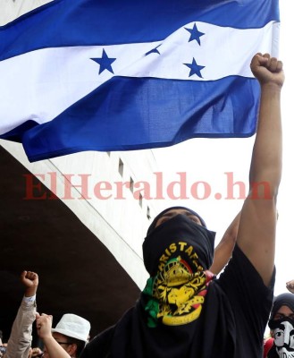 FOTOS: Nuevamente suspendidas las clases en la UNAH y los estudiantes se manifestaron así