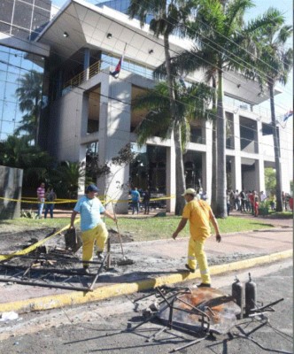 Así amaneció Paraguay tras disturbios por reelección  