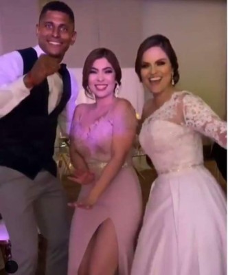 FOTOS: Así llegaron vestidos los invitados a la boda de Carlo Costly y Tita Torres