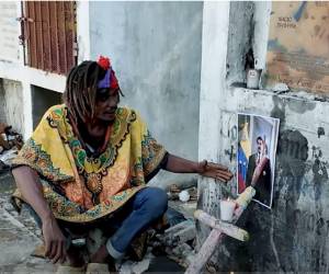 Un brujo haitiano aseguró haber lanzado un hechizo de muerte a Nicolás Maduro.