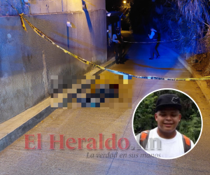 El cuerpo del joven fue dejado sobre una calle, a un lado de un puente a desnivel.