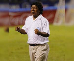 Maradiaga celebra el empate que sacó de San Pedro Sula en 2004 con Guatemala. Primi registra tres triunfos, dos derrotas y un empate en el Olímpico dirigiendo partidos de eliminatorias mundialistas.