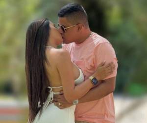 Alejandra Rubio y Javian Thompson, una de las parejas que más se han visto en polémica en los medios, tras la reciente noticia de suspender temporalmente su compromiso.