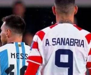 Antonio Sanabria se ha visto en el ojo del huracán por supuestamente escupirle a Messi.