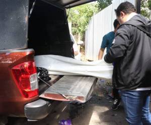 Francis recibió cinco disparos en su pecho, uno en la cabeza y el resto en los brazos. Fue asesinada por su expareja cuando ella salió de trabajar.