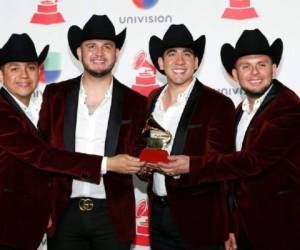 El grupo de música regional mexicana le dedica a los médicos en la primera línea de batalla esta producción lanzada el viernes. Foto:Agencia AFP