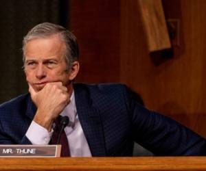 El senador republicano John Thune, de Dakota del Sur, durante una sesión legislativa. (AP Foto/Andrew Harnik, Pool, File)