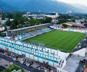 Así luce el estadio Morazán, listo para albergar este vibrante duelo.