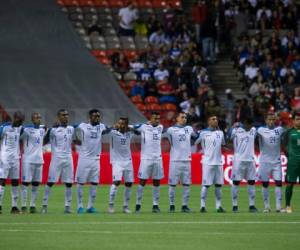 Honduras guardó un minuto de silencio en solidaridad con las victimas del ataque terriorista en Francia. El acto fue antes del partido que perdió 0-1 ante Canadá en el estadio BC Place.