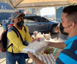 Esta reducción en el producto avícola, la más importante registrada en los últimos seis meses, fue recibida con gran entusiasmo por parte de los consumidores que visitan el Zonal Belén.