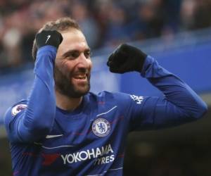 Higuaín se estrenó como goleador en Stamford Bridge a los 16 minutos del partido contra el Huddersfield.