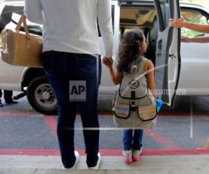 Nathalia Guzmán, de 12 años, viajó de Yoro, Honduras, con su tía Francia Guzmán, su tío Henrry Cruz Amaya y su primo Fernando Cruz Guzmán. Foto de referencia