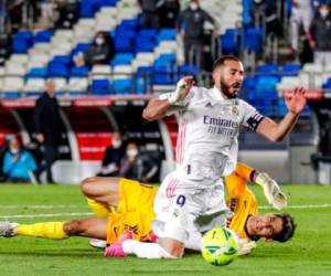 El Madrid concluyó una dura semana en la que el miércoles quedó fulminado en las semifinales de la Liga de Campeones al caer ante Chelsea (3-1, global). FOTO: AP